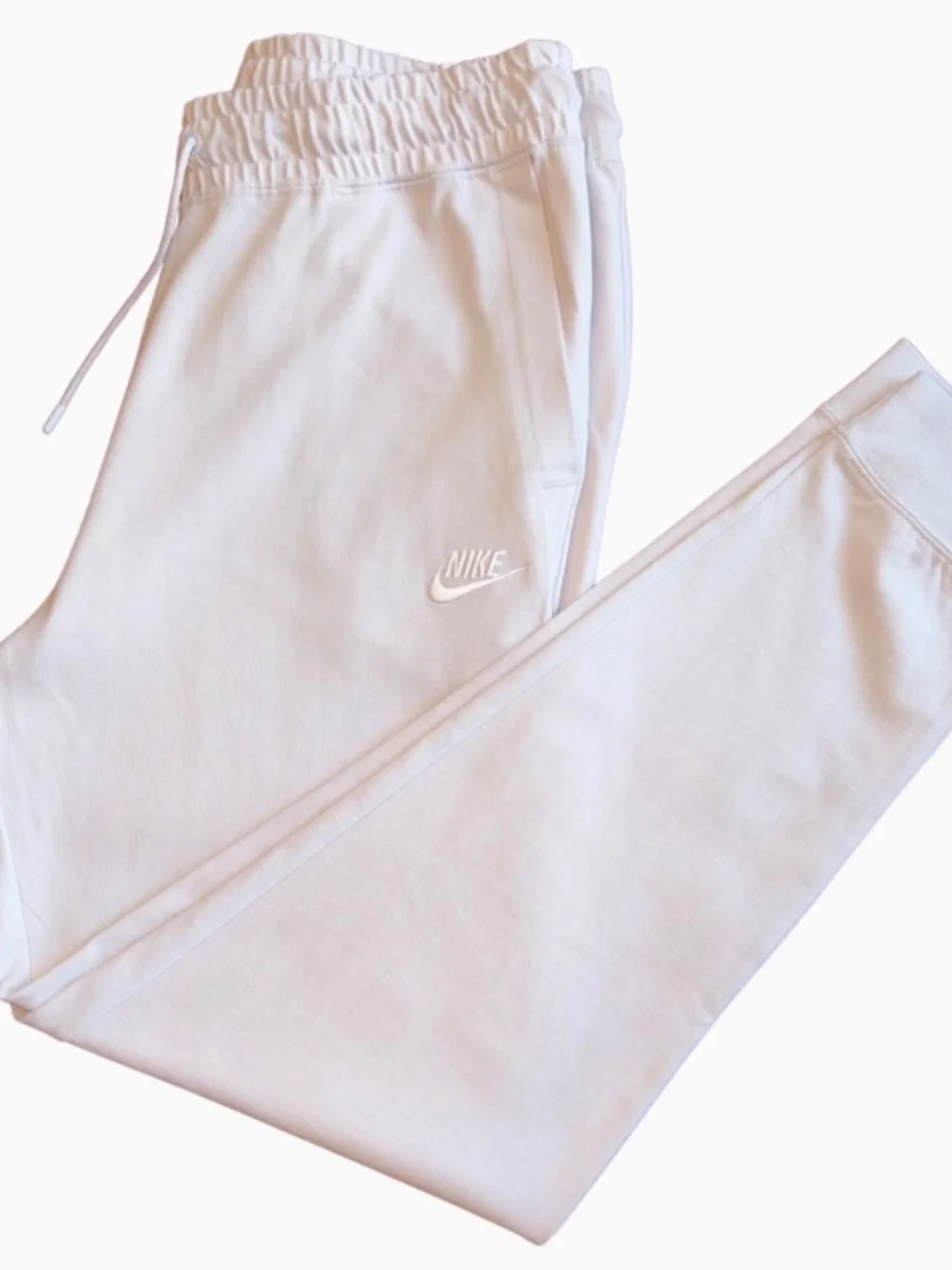 Nike Sportswear Club Fleece Mid-Rise Joggers - Picture 2 of 10